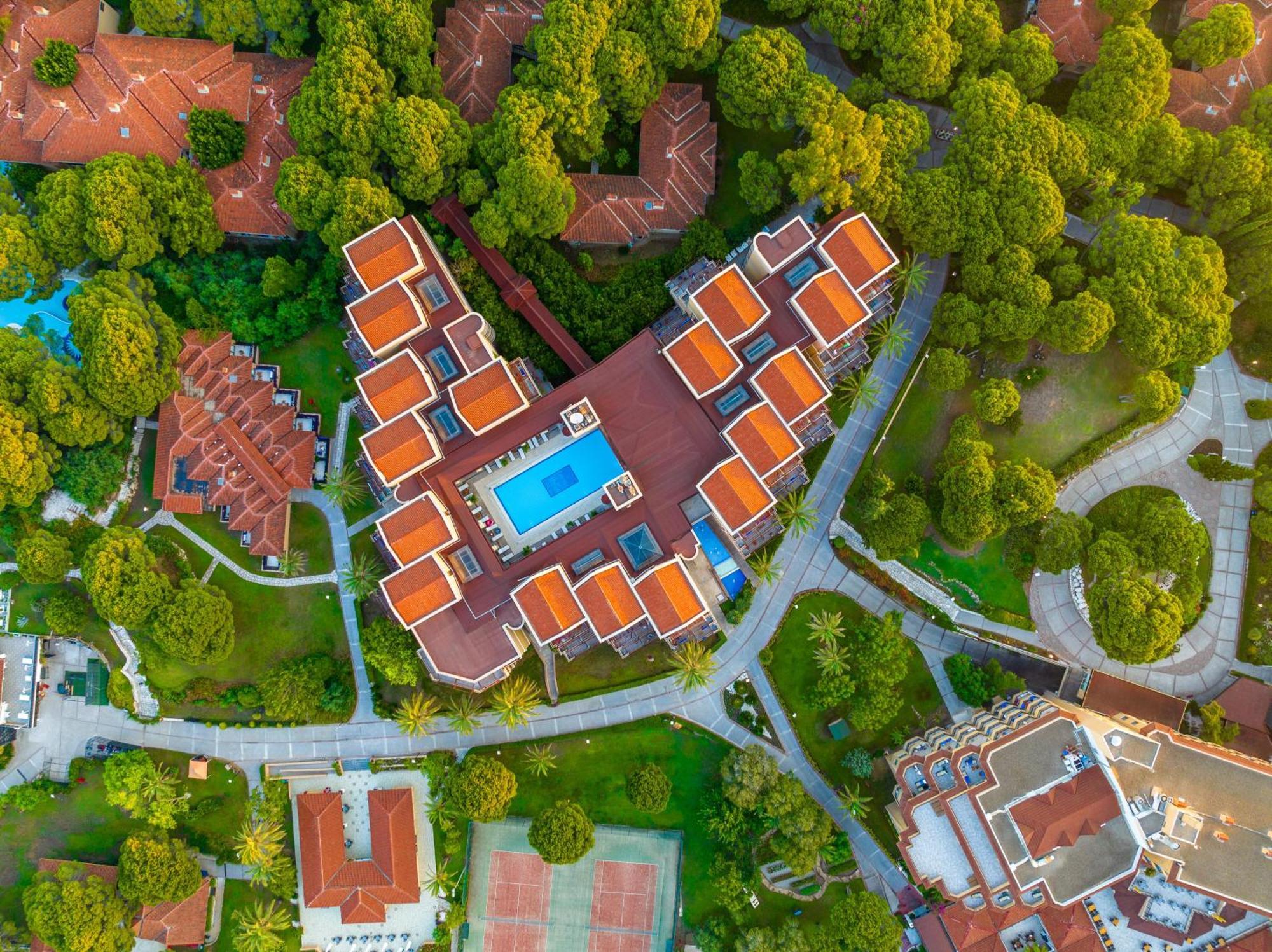 Asteria Family Resort Belek アンタルヤ エクステリア 写真 Aerial view of the hotel