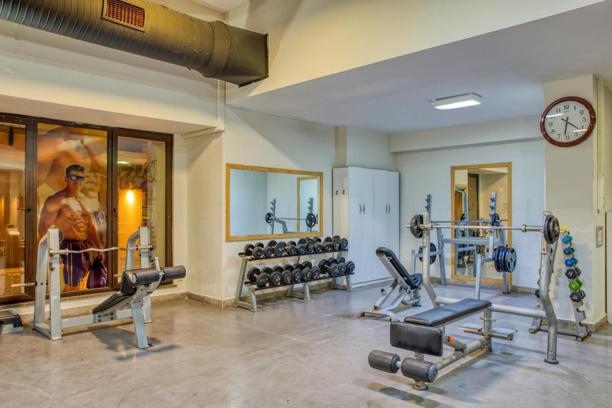 Asteria Family Resort Belek アンタルヤ エクステリア 写真 The gym at the hotel